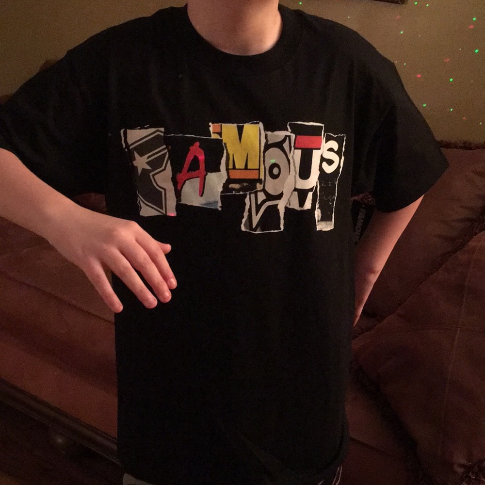 Famous Trashed Uni-Sex Black T-Shirt Size Men’s Medium NEW Short sleeves Skater
